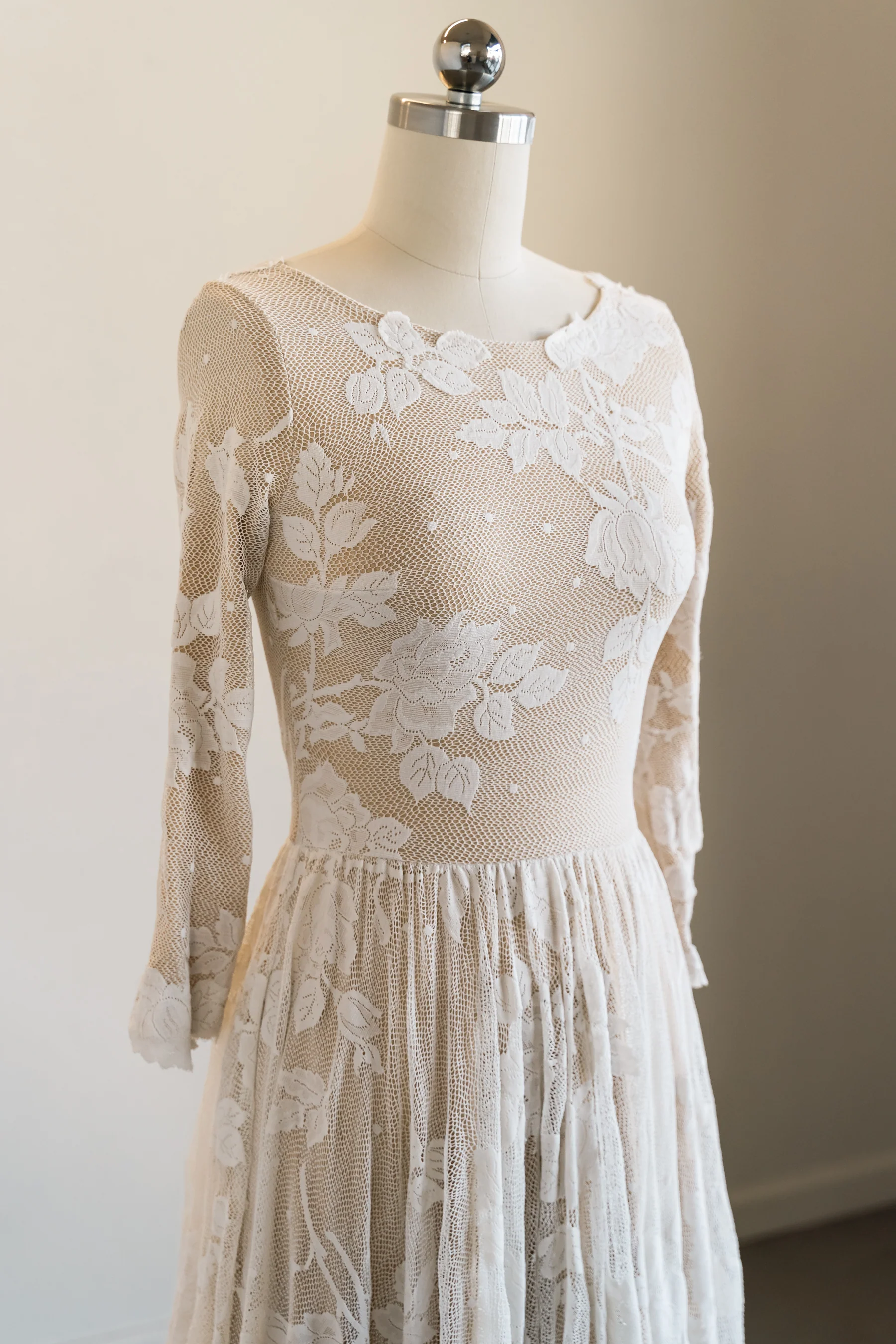 Ari Sample (size S) - Image 17